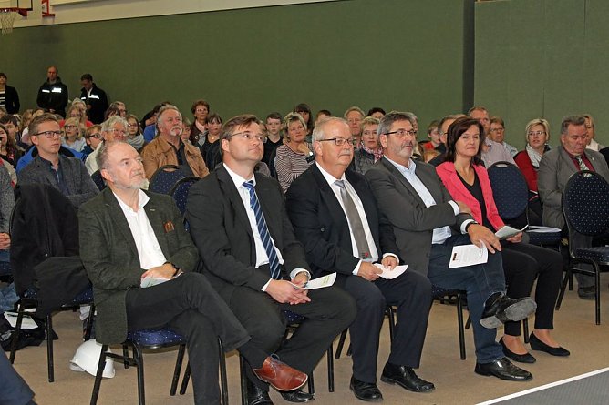 Richtfest (Foto: Karl-Heinz Herrmann) Richtfest (Foto: Karl-Heinz Herrmann)