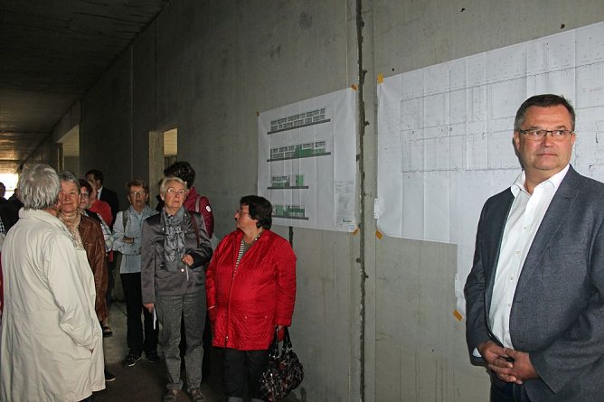 Richtfest (Foto: Karl-Heinz Herrmann) Richtfest (Foto: Karl-Heinz Herrmann)