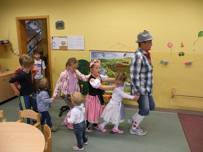 Wies'n Alarm in der Kita Käferland (Foto: Kita Käferland) Wies'n Alarm in der Kita Käferland (Foto: Kita Käferland)