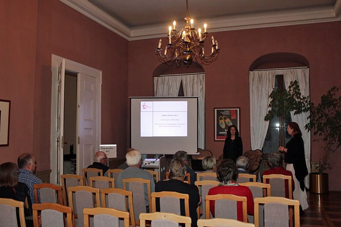 "Aufgeschlossen" im Schloss (Foto: Karl-Heinz Herrmann) "Aufgeschlossen" im Schloss (Foto: Karl-Heinz Herrmann)
