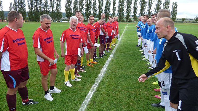 Pokal erstmalig beim Bürgermeister (Foto: Peter Möbius) Pokal erstmalig beim Bürgermeister (Foto: Peter Möbius)