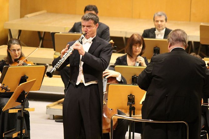 Furioser Start mit "kleiner Bestzung" (Foto: Karl-Heinz Herrmann)
