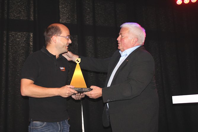 Unternehmer des Jahres im Kyffhäuserkreis (Foto: Karl-Heinz Herrmann) Unternehmer des Jahres im Kyffhäuserkreis (Foto: Karl-Heinz Herrmann)