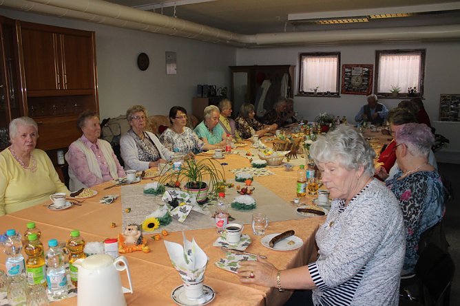 Wiedereinzug gefeiert (Foto: Karl-Heinz Herrmann) Wiedereinzug gefeiert (Foto: Karl-Heinz Herrmann)