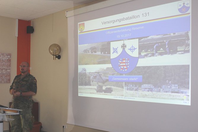 Mit F&uuml;hrungskr&auml;ften der Reserve gesprochen (Foto: Karl-Heinz Herrmann)