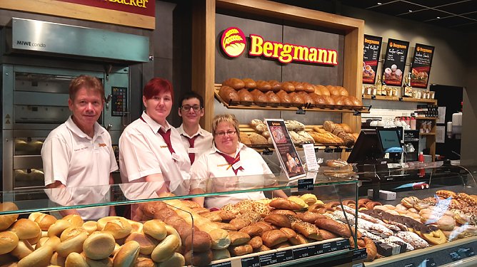 Neueröffnungen von Geschäften (Foto: Karl-Heinz Herrmann) Neueröffnungen von Geschäften (Foto: Karl-Heinz Herrmann)