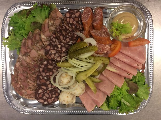 Schlachtfest in der AWO Seniorenresidenz (Foto: AWO Seniorenresidenz) Schlachtfest in der AWO Seniorenresidenz (Foto: AWO Seniorenresidenz)