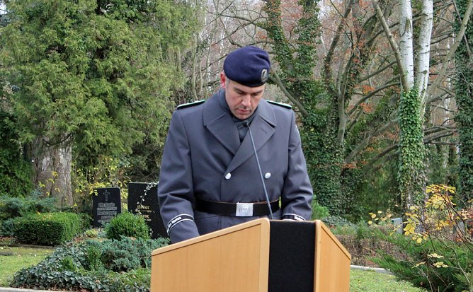 Der Opfer von Gewalt und Kriegen gedacht (Foto: Karl-Heinz Herrmann)