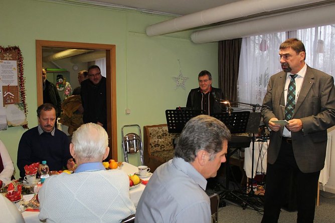 Gemütliche Weihnachtsfeier im Verband (Foto: Karl-Heinz Herrmann) Gemütliche Weihnachtsfeier im Verband (Foto: Karl-Heinz Herrmann)