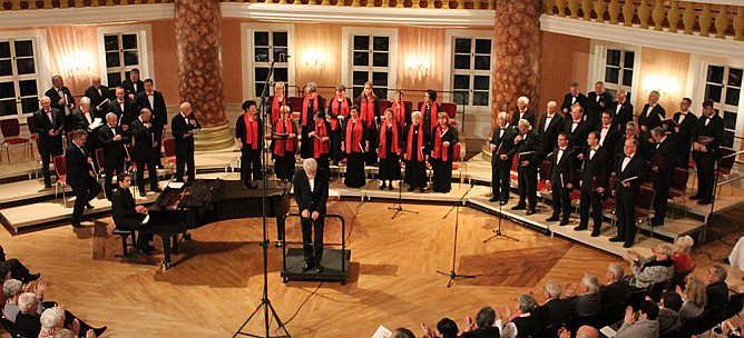 Weihnachtswunsch: Friede und Menschlichkeit (Foto: Karl-Heinz Herrmann) Weihnachtswunsch: Friede und Menschlichkeit (Foto: Karl-Heinz Herrmann)