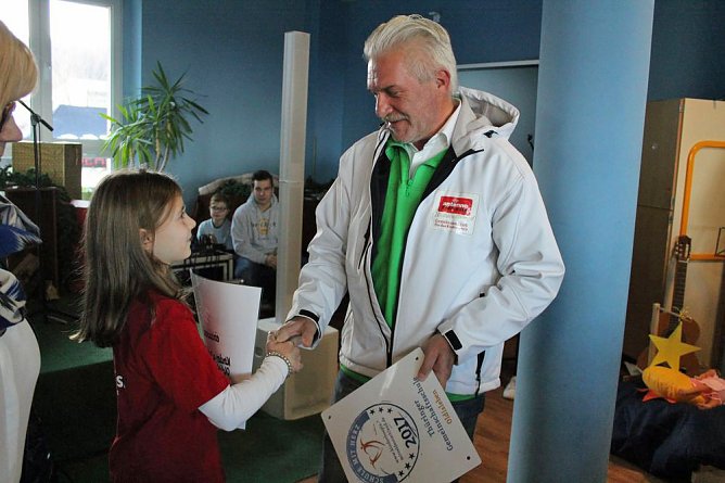 Schulfest an der TGS Oldisleben (Foto: Karl-Heinz Herrmann) Schulfest an der TGS Oldisleben (Foto: Karl-Heinz Herrmann)