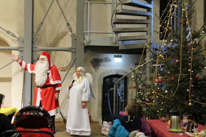 L&auml;cheln in Kinderaugen gezaubert (Foto: Karl-Heinz Herrmann)