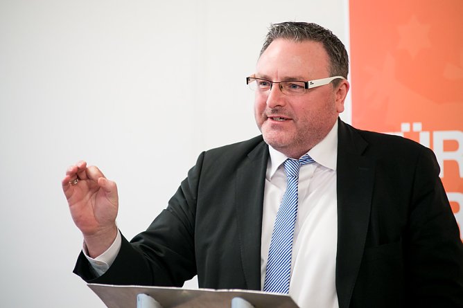 Krautwurst jetzt offiziell Landratskandidat (Foto: Kay Kriese) Krautwurst jetzt offiziell Landratskandidat (Foto: Kay Kriese)