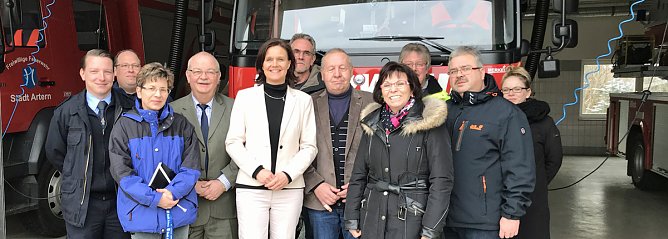 Besuch der Landr&auml;tin bei der Arterner Feuerwehr (Foto: Landratsamt Kyffh&auml;userkreis)