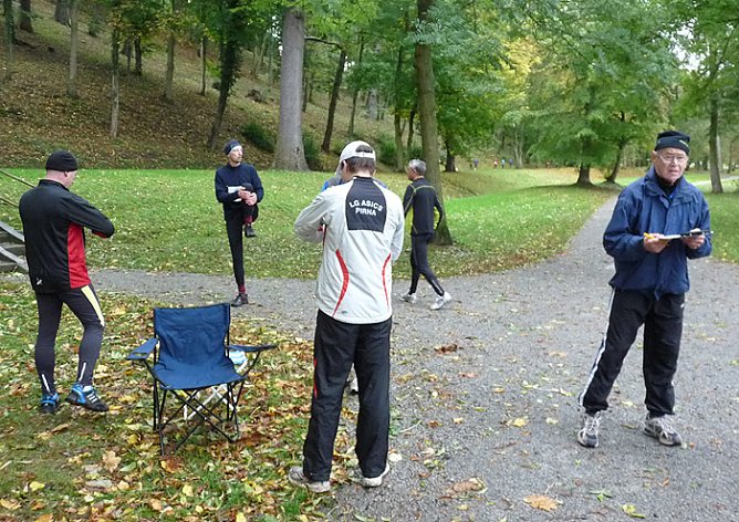 16. Stadtparklauf (Foto: Karl-Heinz Herrmann) 16. Stadtparklauf (Foto: Karl-Heinz Herrmann)