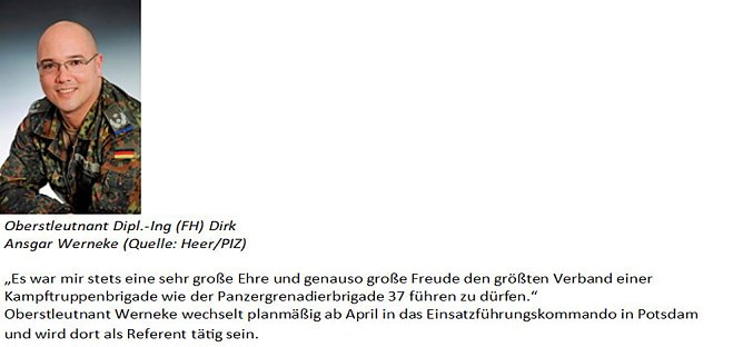 Paradeaufstellung auf dem Schlossplatz (Foto: Bundeswehr) Paradeaufstellung auf dem Schlossplatz (Foto: Bundeswehr)