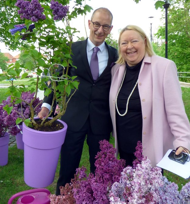 200 Fliederpflanzen zum 200-jährigen Kurjubläum (Foto: Stadt Bad Frankenhausen) 200 Fliederpflanzen zum 200-jährigen Kurjubläum (Foto: Stadt Bad Frankenhausen)