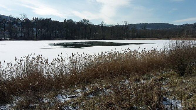 Eisfl&auml;chen noch nicht betreten! (Foto: Karl-Heinz Herrmann)