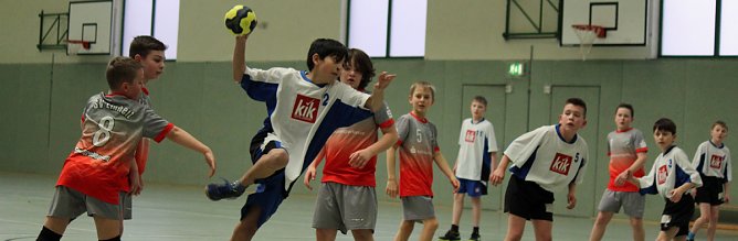 Spannendes Derby beim Handball  (Foto: Karl-Heinz Herrmann)