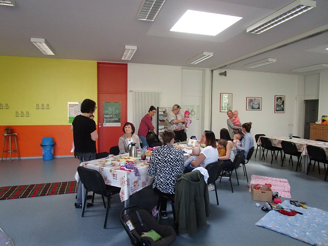 Mutter,- Vater,- Kindfrühstück (Foto: Freizeitzentrum) Mutter,- Vater,- Kindfrühstück (Foto: Freizeitzentrum)