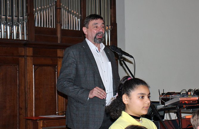 Die "H&uuml;tte" war voll - Fr&uuml;hlingsfest (Foto: Karl-Heinz Herrmann)