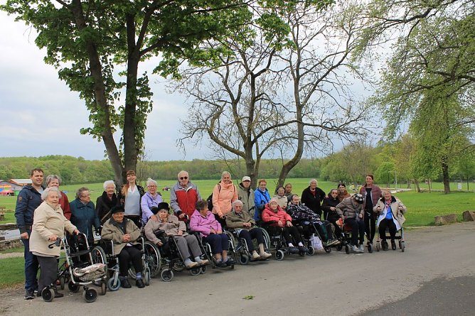 Eine Ausfahrt ins Gr&uuml;ne (Foto: AWO Seniorenresidenz)