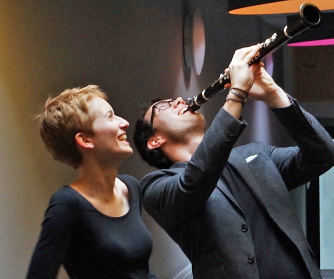 Noten mit Dip pr&auml;sentiert Duo Akoka� goes America (Foto: Th&uuml;ringer Landesmusikakademie)