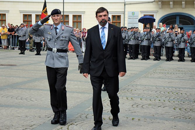 Wieder Soldatinnen und Soldaten vereidigt (Foto: Karl-Heinz Herrmann) Wieder Soldatinnen und Soldaten vereidigt (Foto: Karl-Heinz Herrmann)