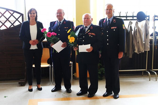 25 Jahre Alterskameraden der Feuerwehr. (Foto: Günter Herting) 25 Jahre Alterskameraden der Feuerwehr. (Foto: Günter Herting)