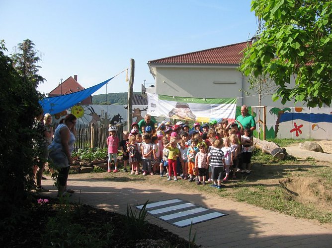Verkehrssicherheitstag in der Kita Sonnenschein (Foto: Bernd Müller) Verkehrssicherheitstag in der Kita Sonnenschein (Foto: Bernd Müller)