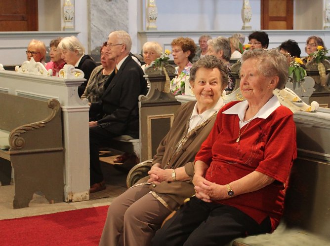 Jubelkonfirmation in der Unterkirche Bad Frankenhausen (Foto: Peter Zimmer)