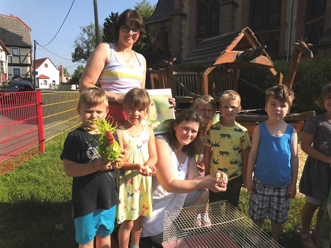 Wunder geschehen - Wir haben's gesehen (Foto: Kita Arche Noah) Wunder geschehen - Wir haben's gesehen (Foto: Kita Arche Noah)