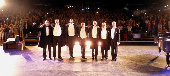 Comedian Harmonists Derniere: Abschied von der Festspielb&uuml;hne mit Standing Ovations: Die letzte Vorstellung des Musicals Die Comedian Harmonists im Lustgarten (Foto: Mathias Schwarz)
