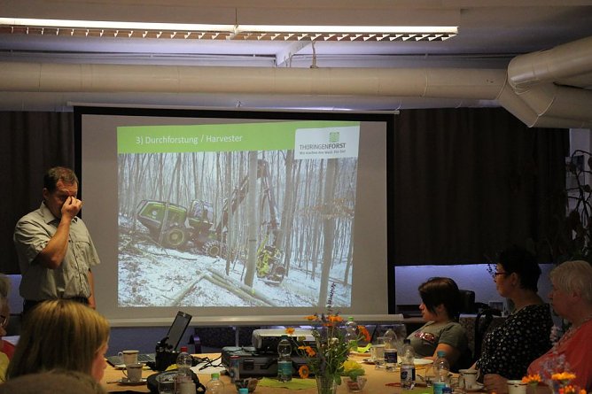 Revierf&ouml;rster zu Besuch (Foto: Karl-Heinz Herrmann)