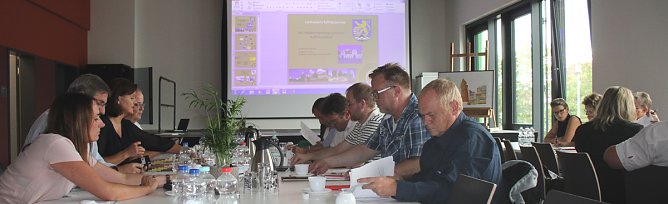 Es ging um die Abfallbeseitigung (Foto: Karl-Heinz Herrmann) Es ging um die Abfallbeseitigung (Foto: Karl-Heinz Herrmann)