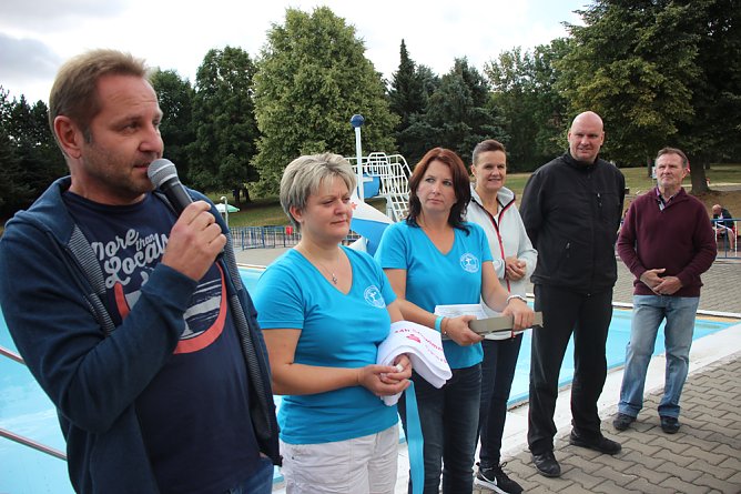 Volkssolidarität legte noch einen drauf (Foto: Karl-Heinz Herrmann) Volkssolidarität legte noch einen drauf (Foto: Karl-Heinz Herrmann)