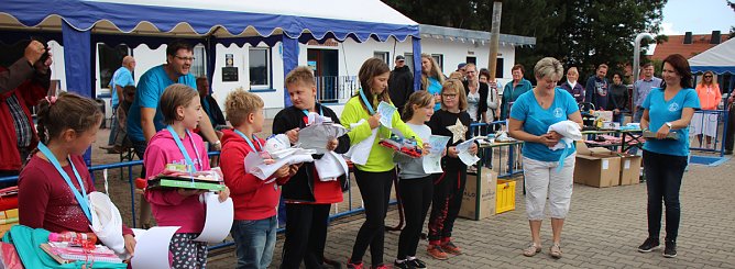 24-Stunden-Schwimmen begeisterte (Foto: Karl-Heinz Herrmann) 24-Stunden-Schwimmen begeisterte (Foto: Karl-Heinz Herrmann)