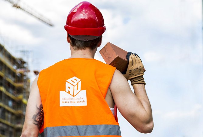 Halbjahresbilanz der IG BAU (Foto: IG Bau) Halbjahresbilanz der IG BAU (Foto: IG Bau)