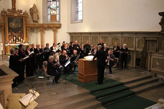 Chorkonzert in der Trinitatiskirche (Foto: Karl-Heinz Herrmann) Chorkonzert in der Trinitatiskirche (Foto: Karl-Heinz Herrmann)