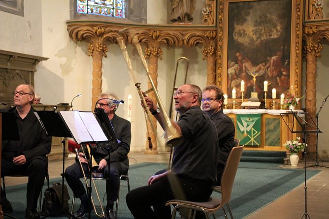 Chorkonzert in der Trinitatiskirche (Foto: Karl-Heinz Herrmann) Chorkonzert in der Trinitatiskirche (Foto: Karl-Heinz Herrmann)