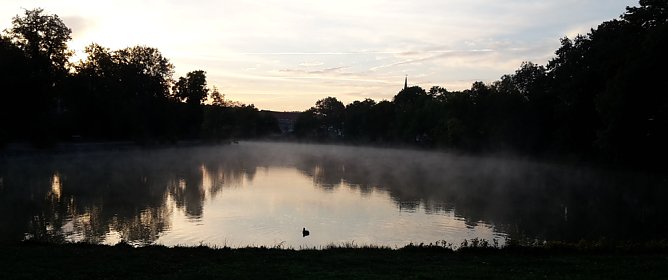 Erste Herbstnebel (Foto: Karl-Heinz Herrmann) Erste Herbstnebel (Foto: Karl-Heinz Herrmann)