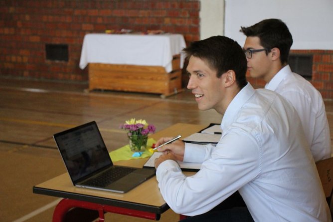 Turnwettkämpfe eröffnet (Foto: Karl-Heinz Herrmann) Turnwettkämpfe eröffnet (Foto: Karl-Heinz Herrmann)