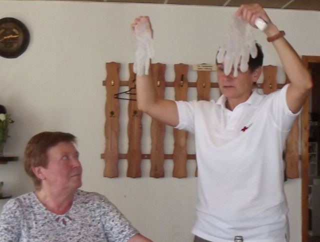 Erste Hilfe aufgefrischt im WB 4 (Foto: Thomas Leipold) Erste Hilfe aufgefrischt im WB 4 (Foto: Thomas Leipold)