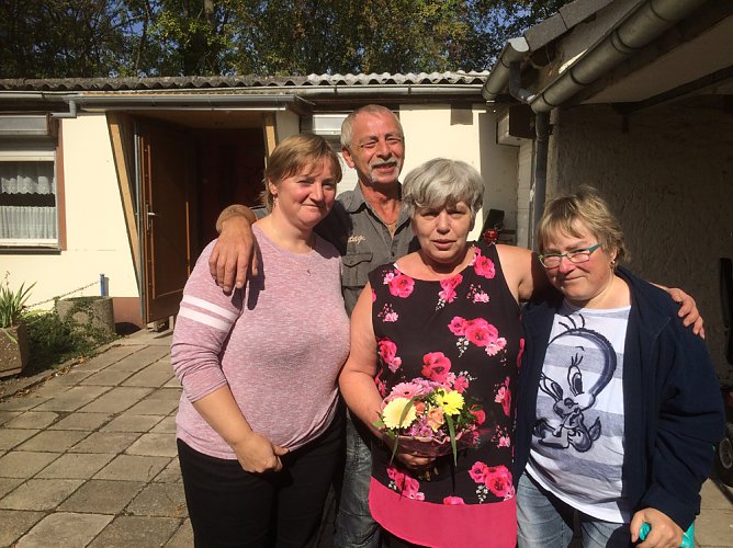 Tierischer Besuch beim VdK Ortsverband Artern (Foto: Ina R&ouml;mer)