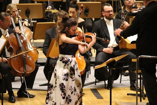 Virtuos im ersten Sinfoniekonzert (Foto: Karl-Heinz Herrmann) Virtuos im ersten Sinfoniekonzert (Foto: Karl-Heinz Herrmann)