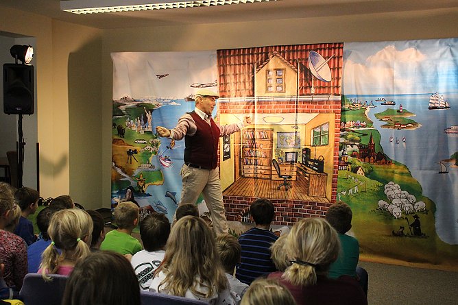 Auf der Suche nach dem Freundschaftsband (Foto: Karl-Heinz Herrmann)