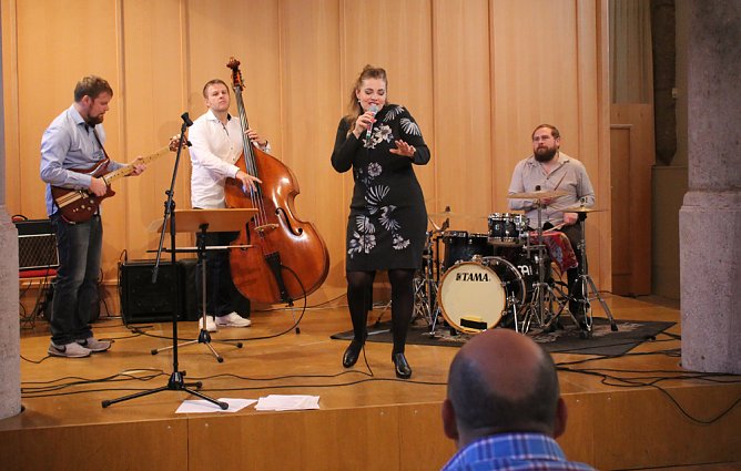 Konzert bei Noten mit Dip begeisterte (Foto: Karl-Heinz Herrmann) Konzert bei Noten mit Dip begeisterte (Foto: Karl-Heinz Herrmann)