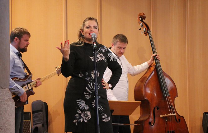 Konzert bei Noten mit Dip begeisterte (Foto: Karl-Heinz Herrmann) Konzert bei Noten mit Dip begeisterte (Foto: Karl-Heinz Herrmann)