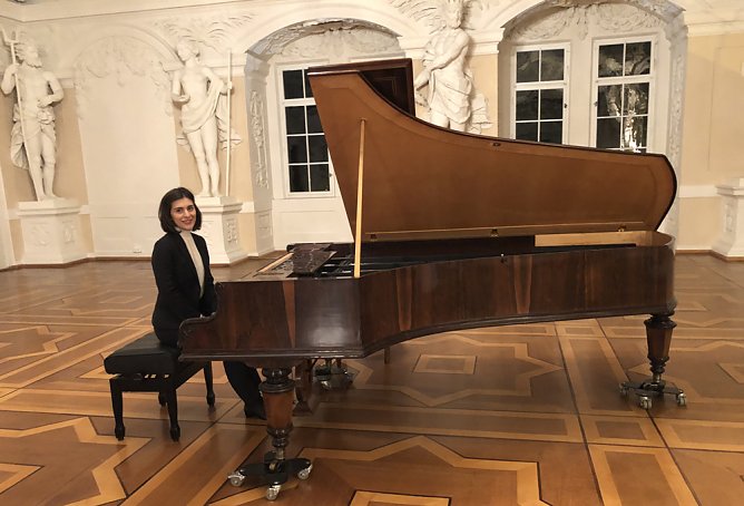 Klavierspiel in höchster Vollendung (Foto: Dr. Klaus Buchmann) Klavierspiel in höchster Vollendung (Foto: Dr. Klaus Buchmann)