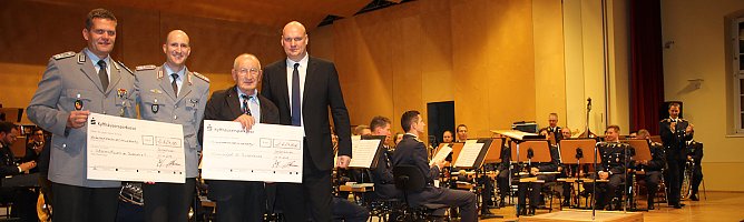 Begeisterndes Benefizkonzert (Foto: Karl-Heinz Herrmann) Begeisterndes Benefizkonzert (Foto: Karl-Heinz Herrmann)